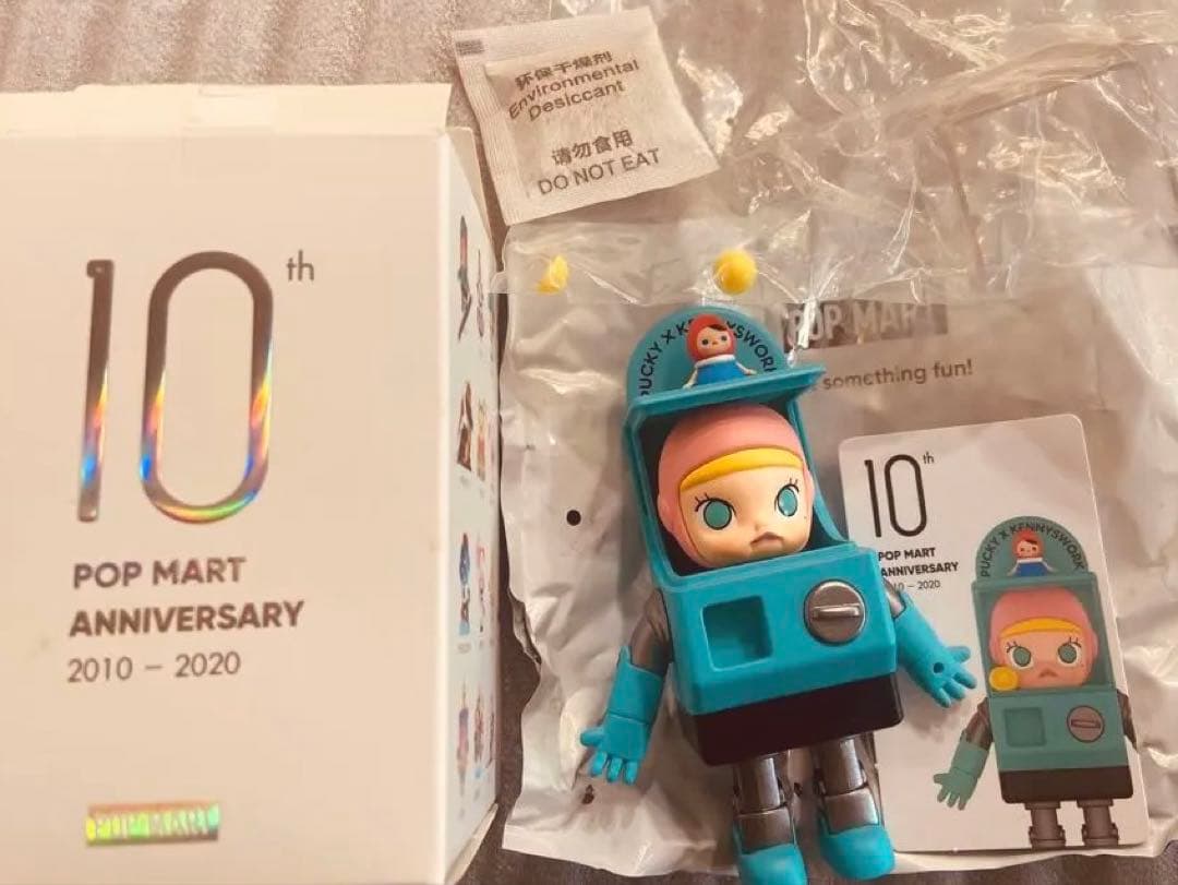 POPMART Molly ガシャポンモリー 10thアニバーサリーステッカー付