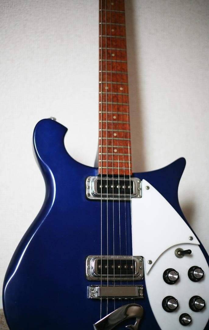 Rickenbacker 600シリーズ ブルーエレキギター