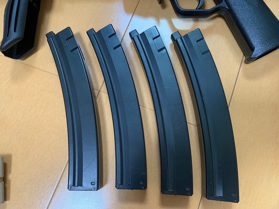 東京マルイ　電動ガンボーイズ（10禁）　ライトプロ　マガジン・赤外線他付き