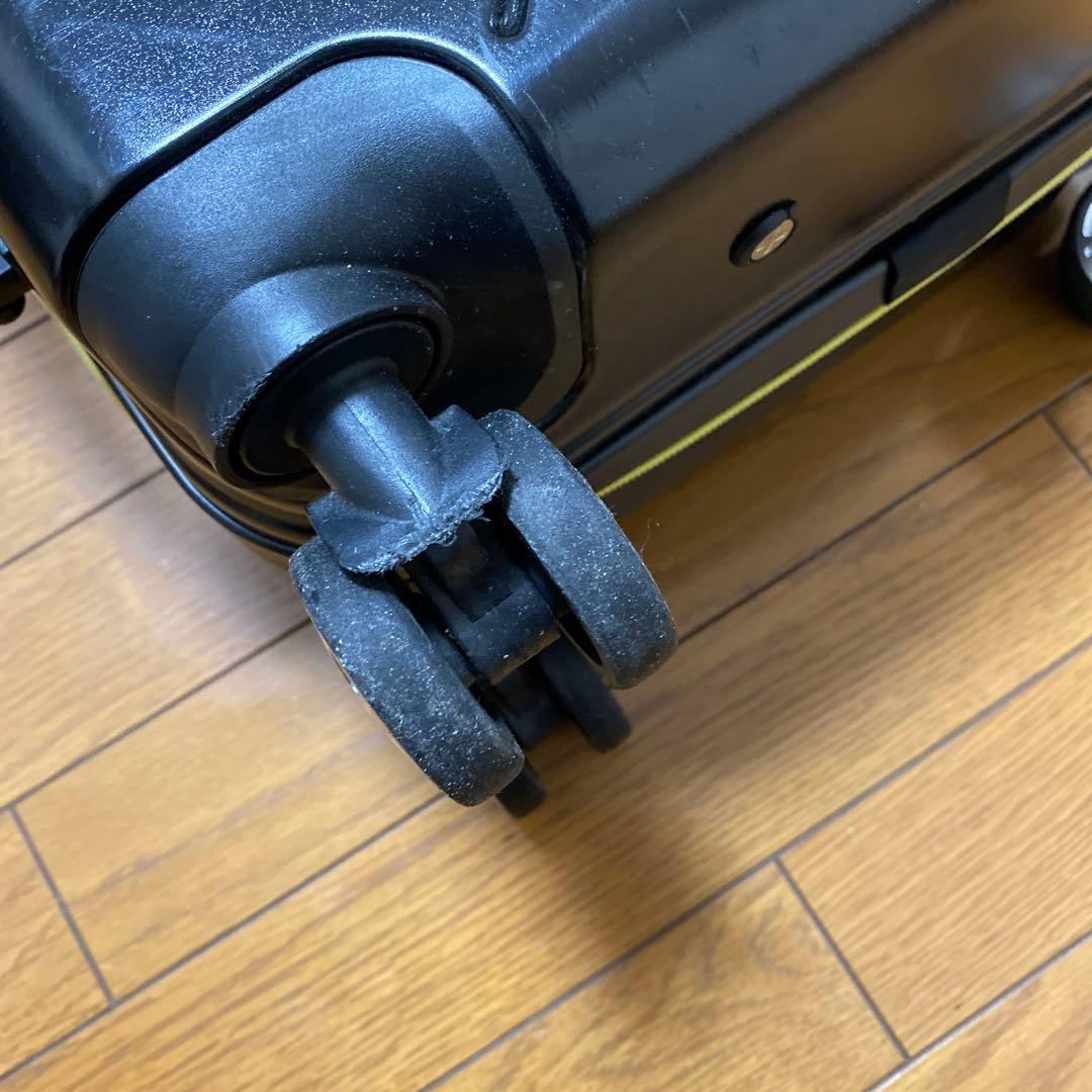 MAN WITH A MISSION キャリーケース