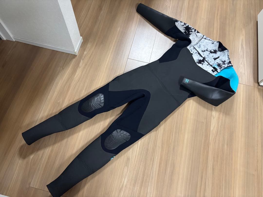 ★美品・日本製★お洒落　ビラボン　セミドライ　ウエットスーツ　サーフィン