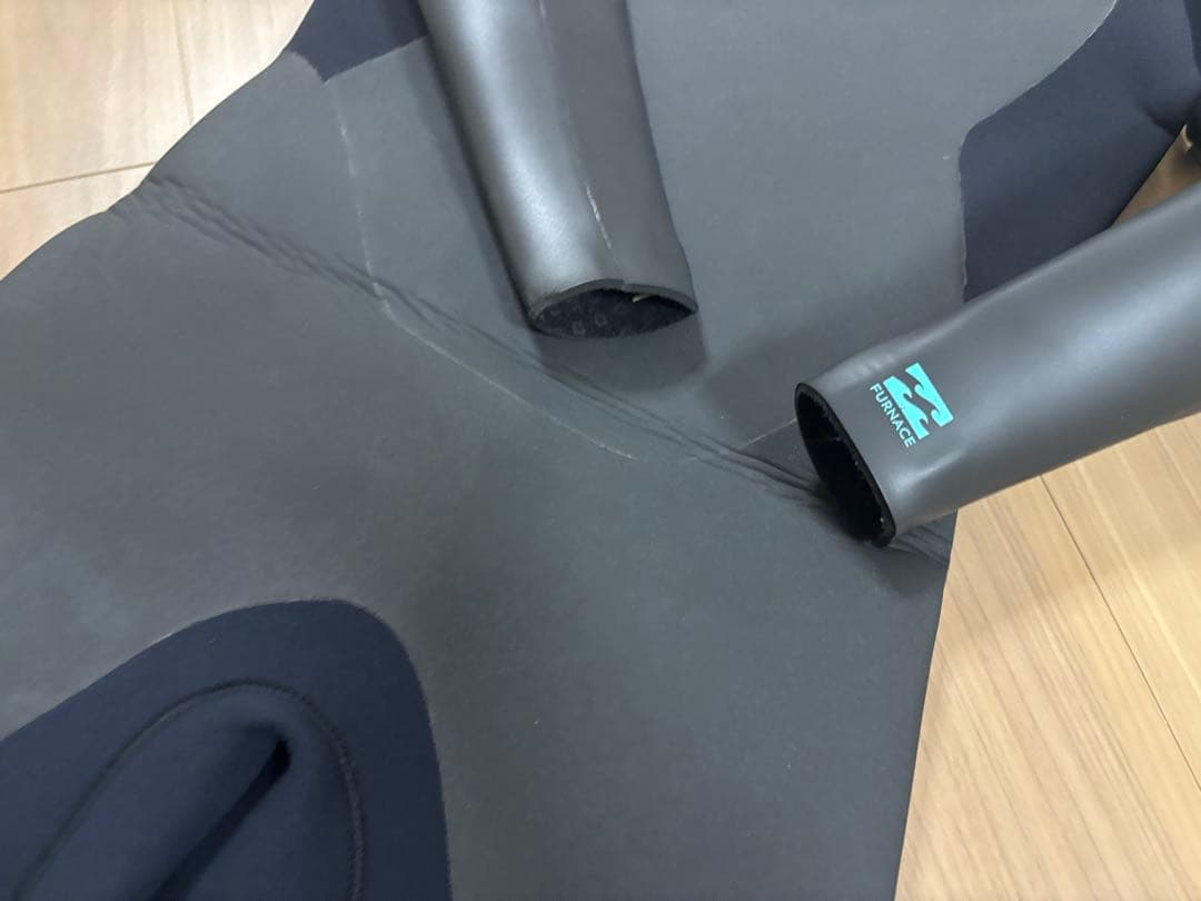 ★美品・日本製★お洒落　ビラボン　セミドライ　ウエットスーツ　サーフィン