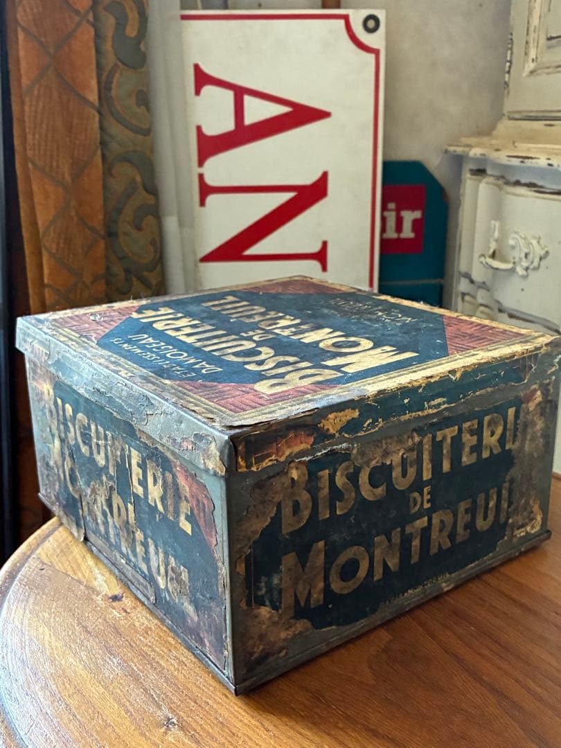 フランス　アンティーク　ビスケット缶　大きな　ティン缶　収納缶　特大　約90年前