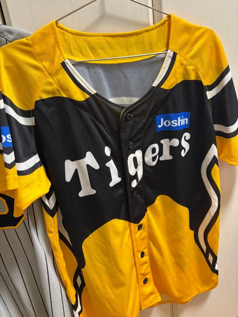 【2枚セット】阪神タイガース　ユニフォーム　佐藤