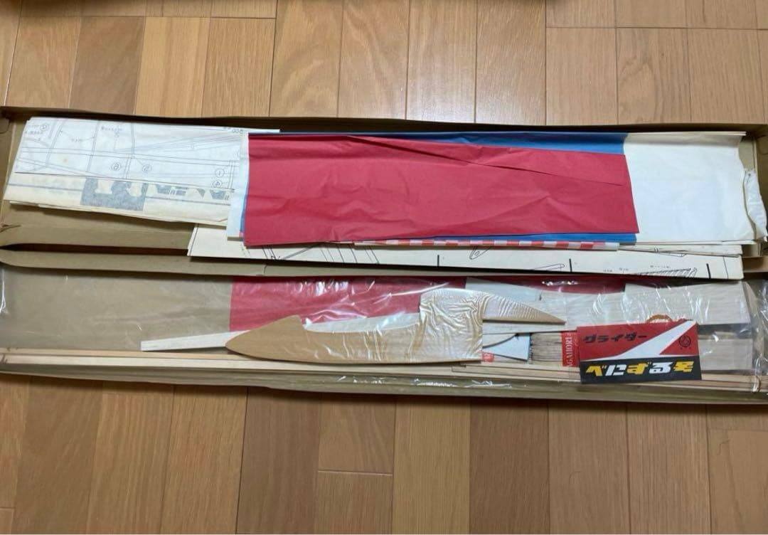 模型飛行機　FLAMINGO 組み立てキット 101cm