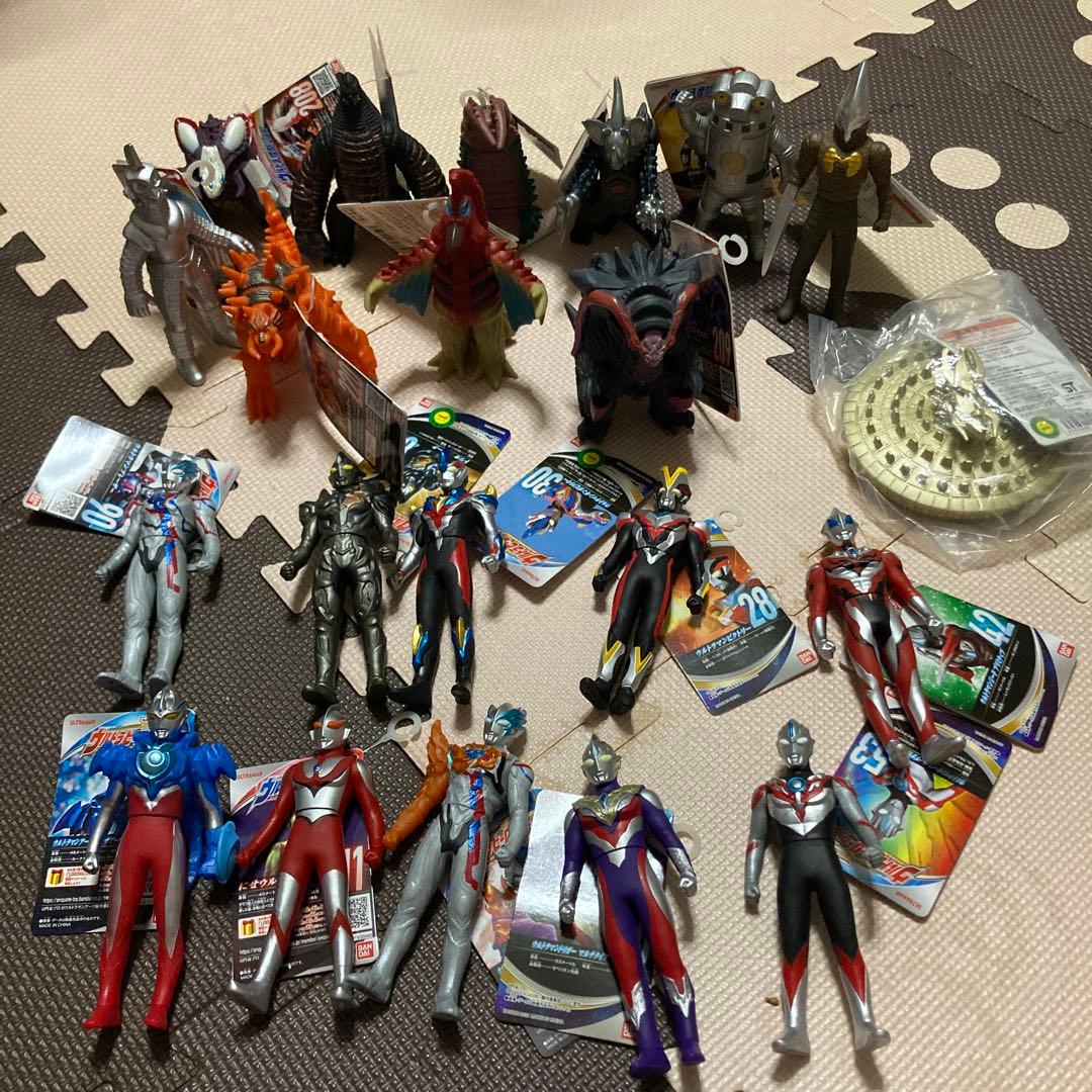 ウルトラマンフィギュアセット　21体