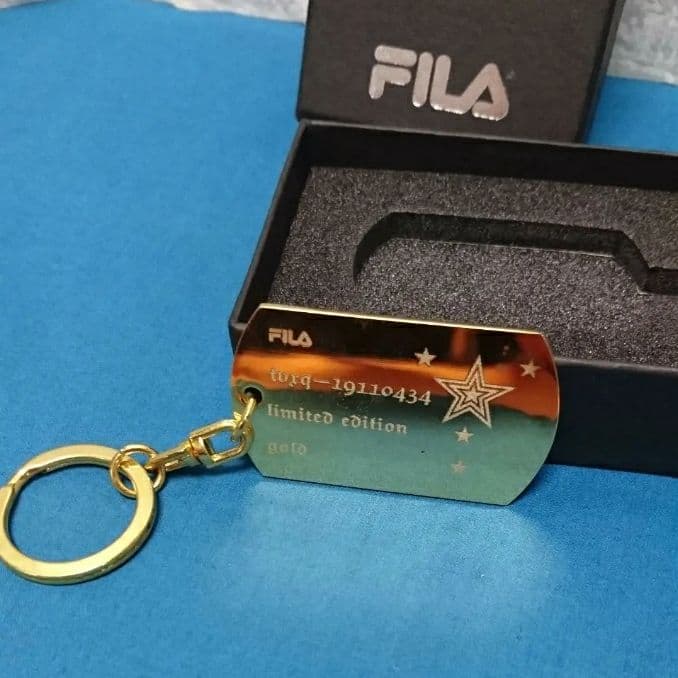 東方神起 韓国 FILA キャンペーン当選品 ゴールドフォトキーホルダー
