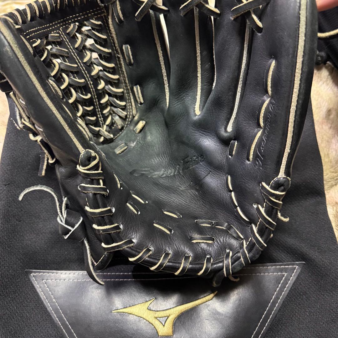 Mizuno Global Elite 硬式グローブ ブラック ケース付き