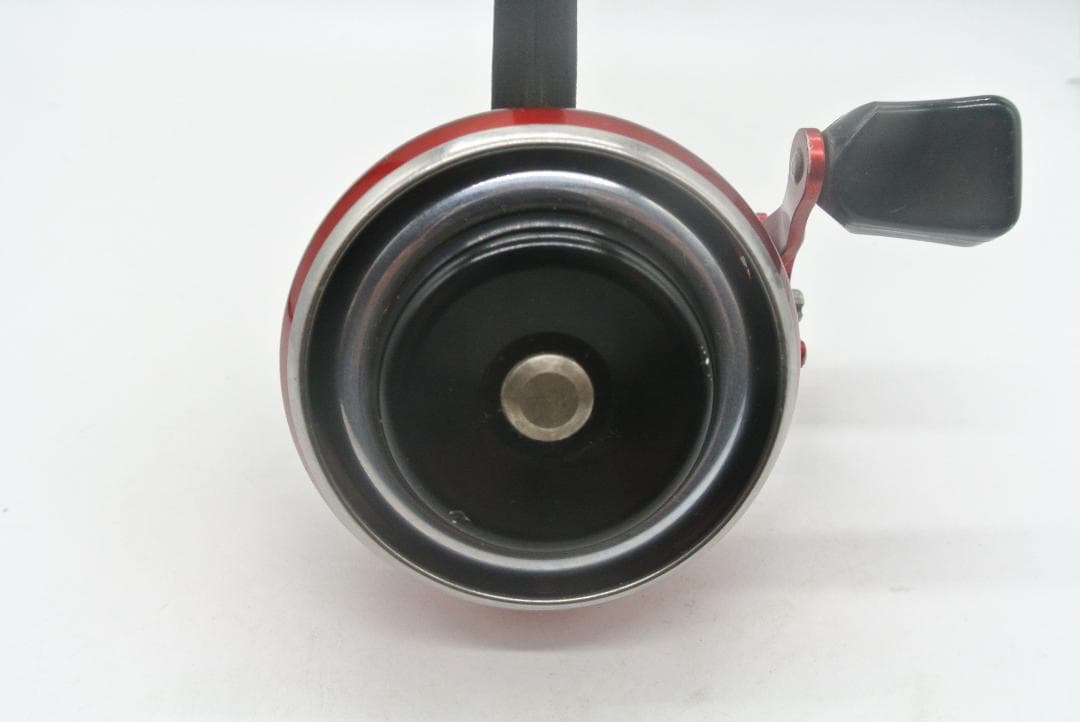 ABU 505 SVANGSTA クローズドフェイス スピニングリール