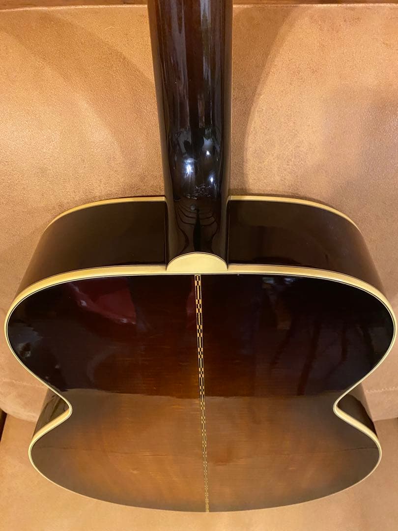 世界に36本だけのGIBSON J200 KOA MONTANA SPECIAL