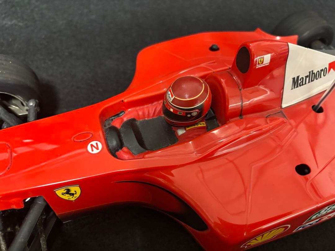 タミヤ 1/10 フェラーリ　F2001 ラジコン