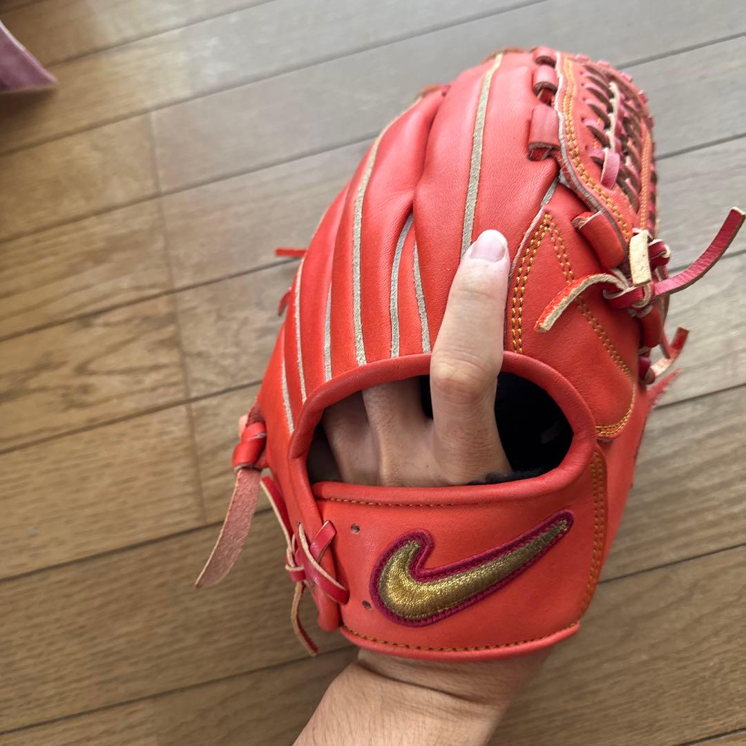 Nike SHADO 軟式グローブ オレンジ