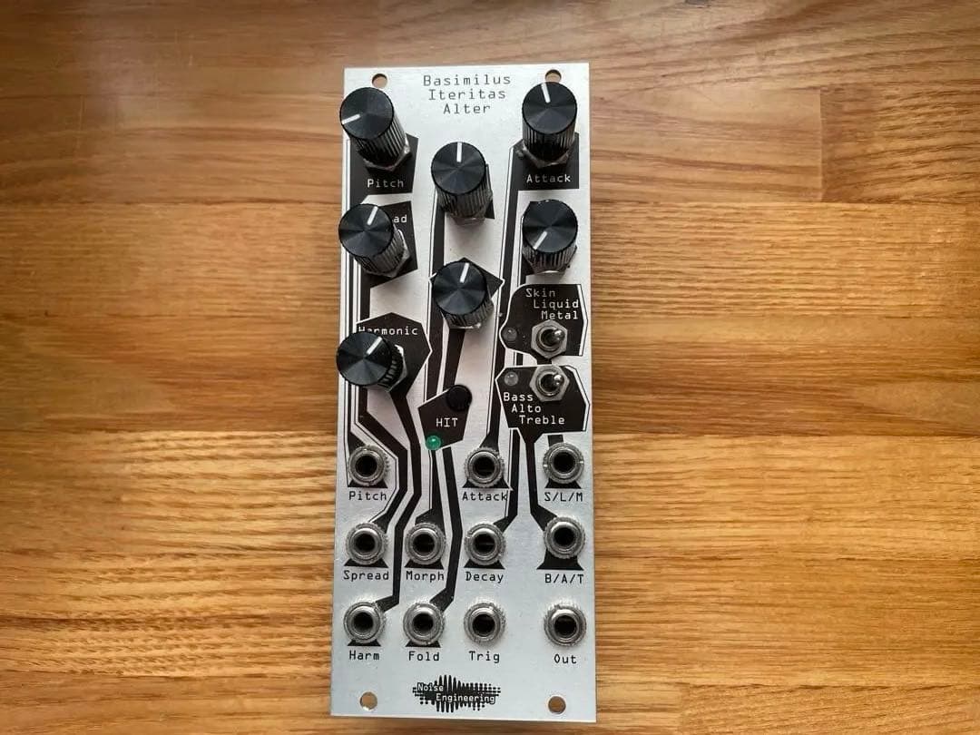 鍵盤楽器 Basimilus Iteritas Alter