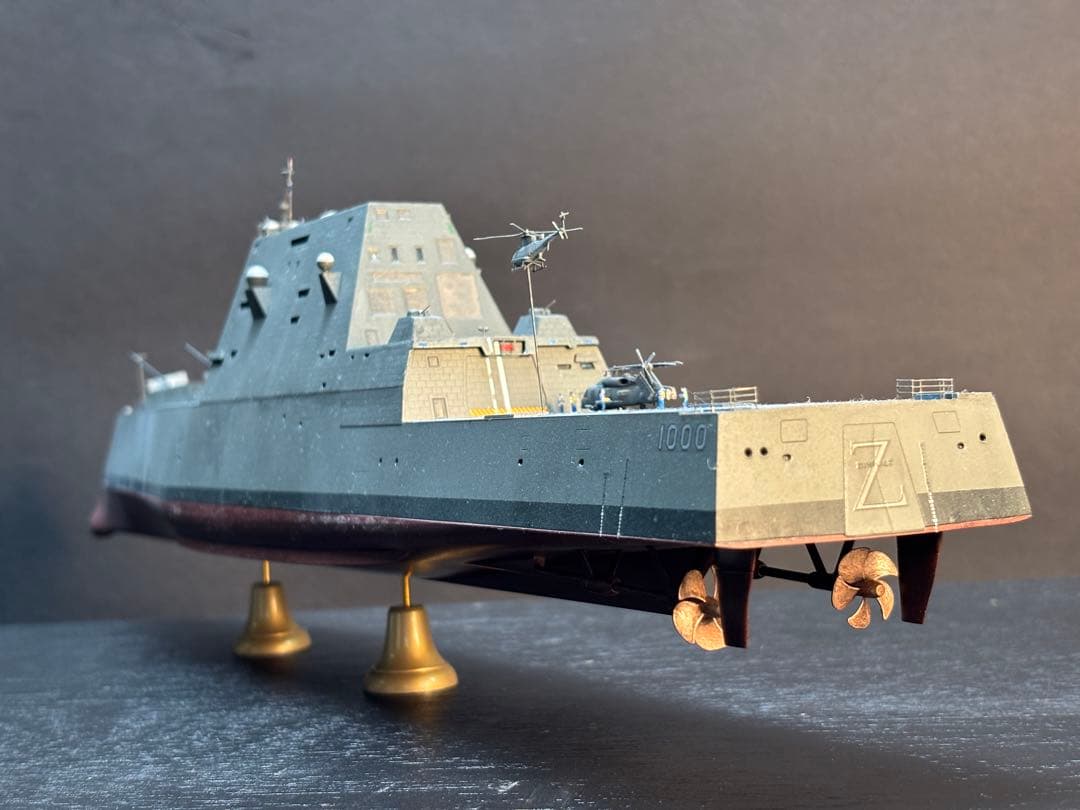 ステレス艦〝ズムウォルト〟＆ロシア原潜（1/350)