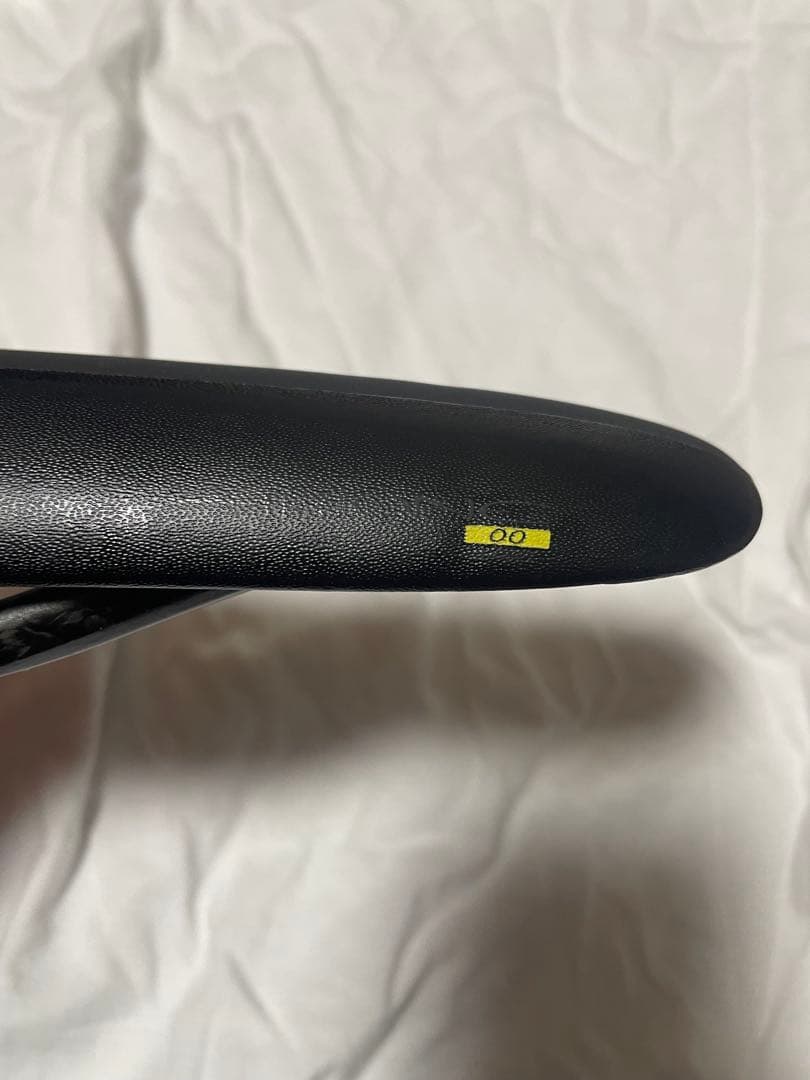 フィジーク　カーボンサドル　シートポスト　セット