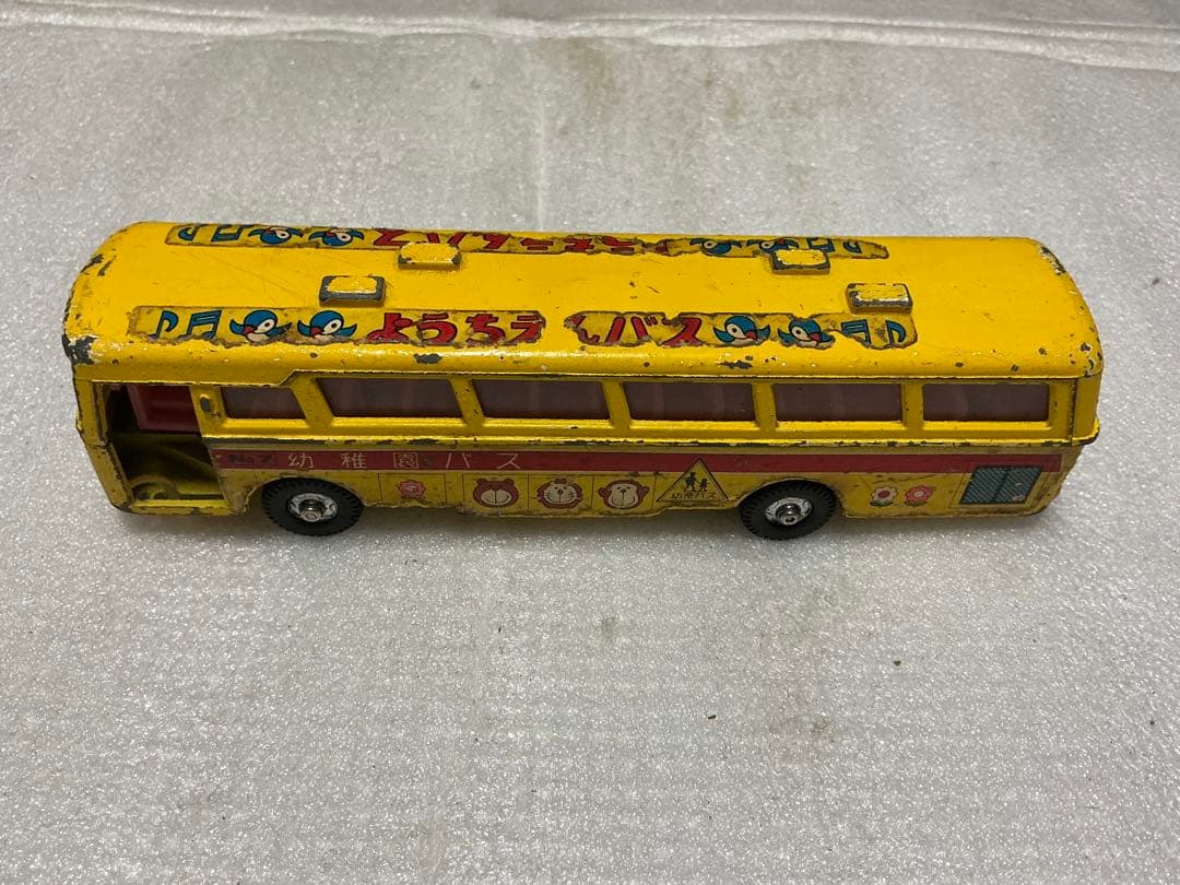 ダイヤペット／三菱ふそう・幼稚園バス。【ドアが欠品、汚れ、キズ】。