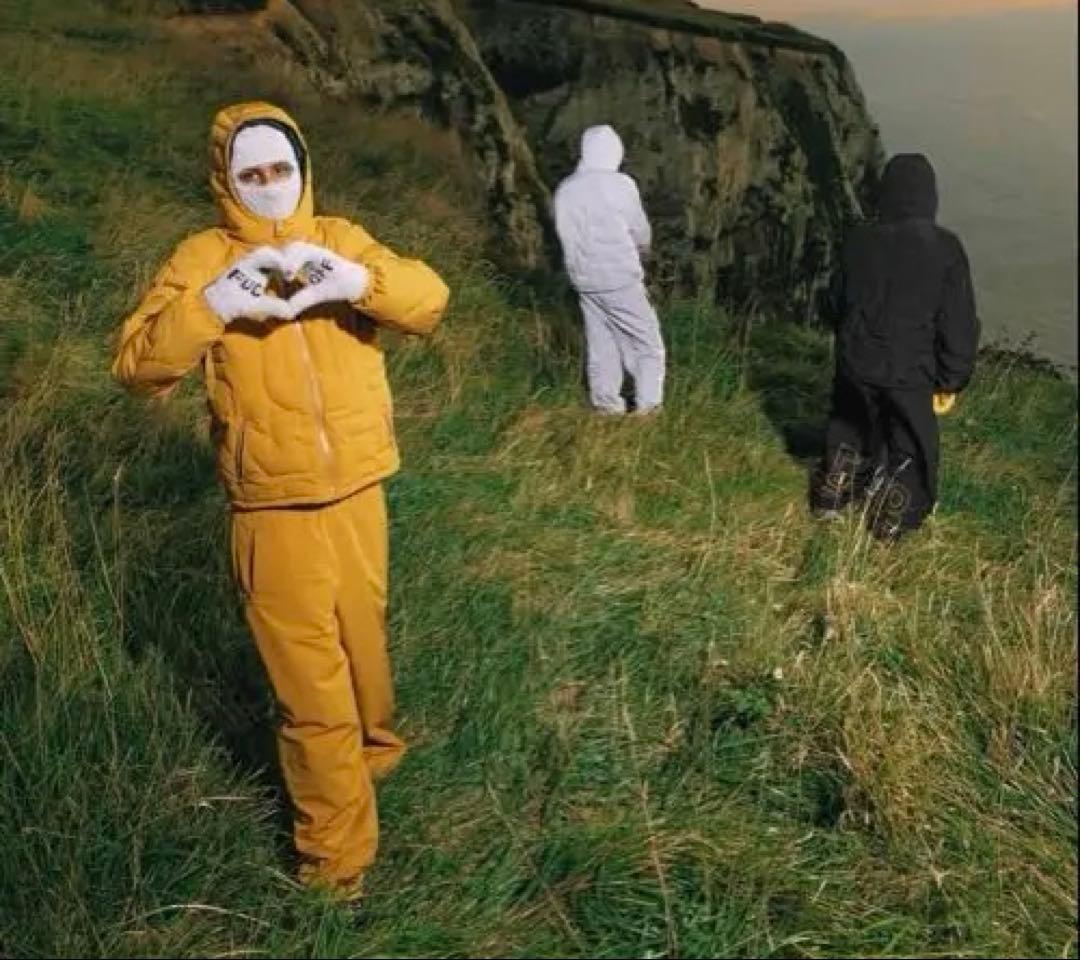 FUCバラクラバ　ビーニーとグローブセット