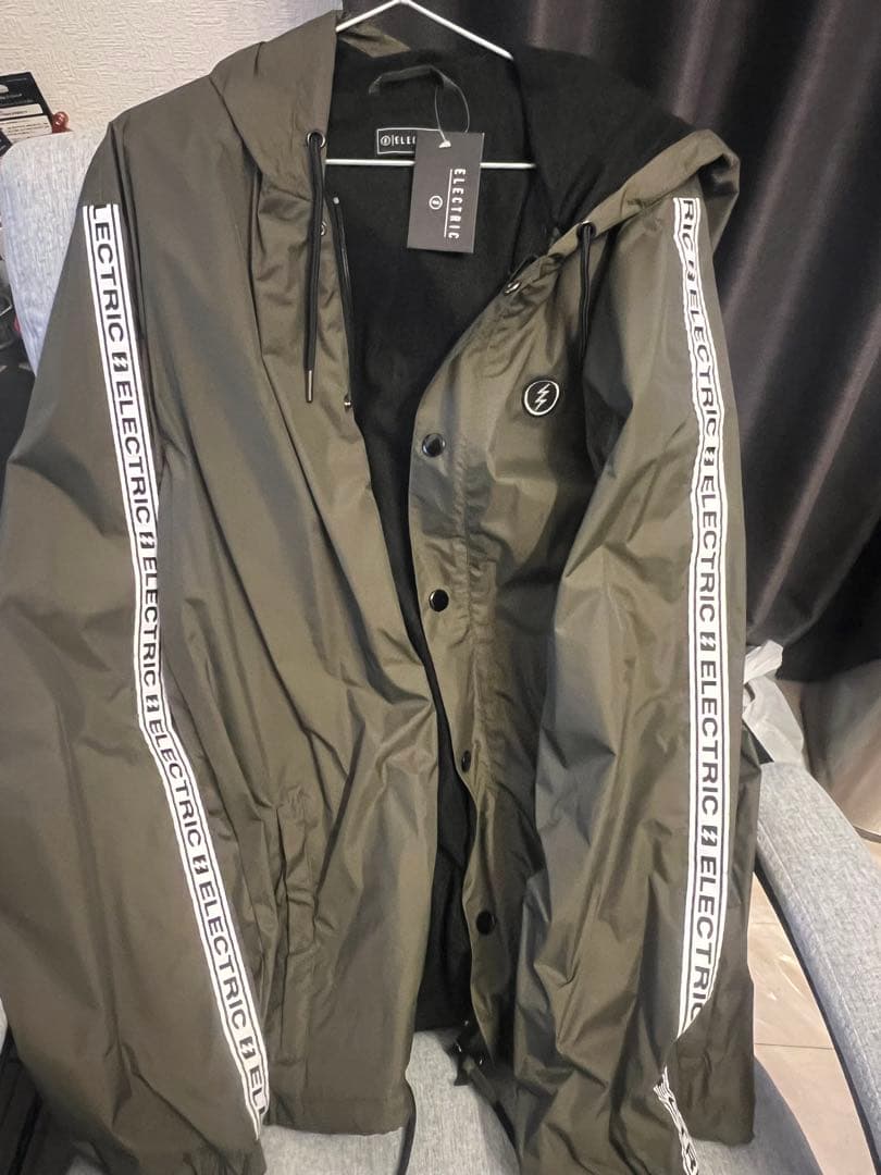 Electric アウター