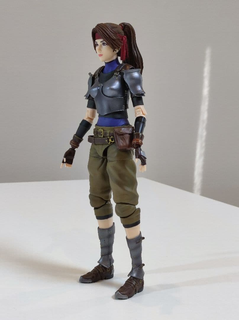 ファイナルファンタジーVII PLAY ARTS改 ジェシー 可動フィギュア
