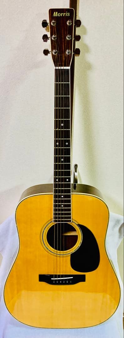 値下げ中！極美品！Morris W25 ハードケース付 新品弦・中古カポ付