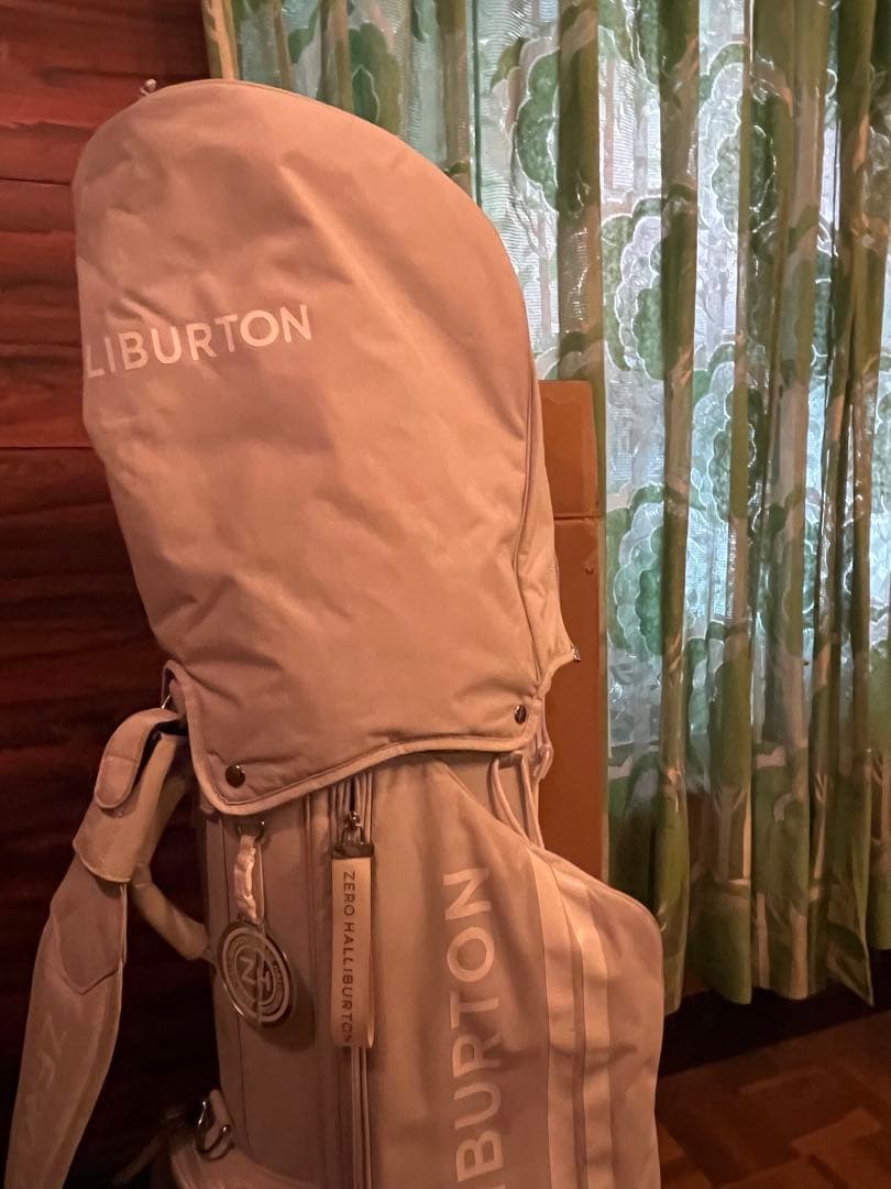 ZERO HALLIBURTON 軽量キャディバッグ ライトグレー