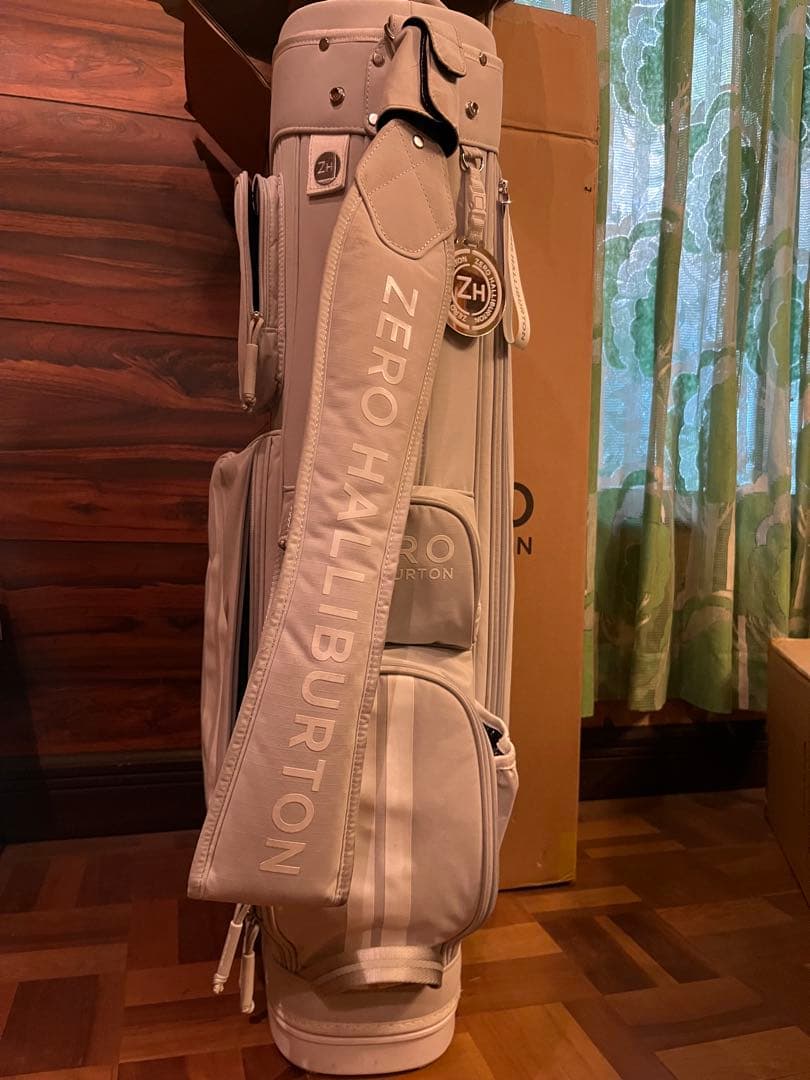 ZERO HALLIBURTON 軽量キャディバッグ ライトグレー
