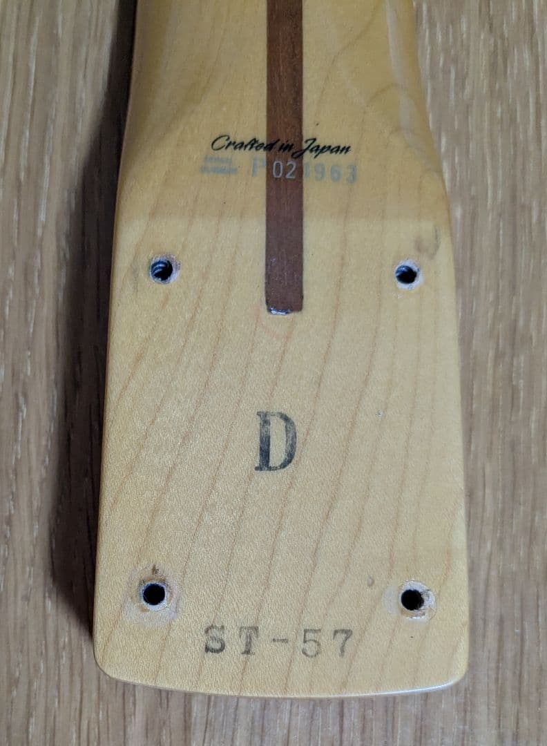 いぬどしFender Japan Stratocaster ST57-TX