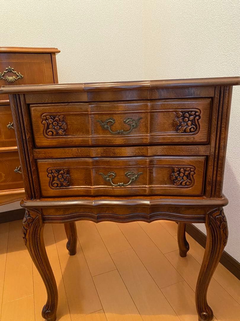 猫脚　美品　ブラウン木製キャビネット