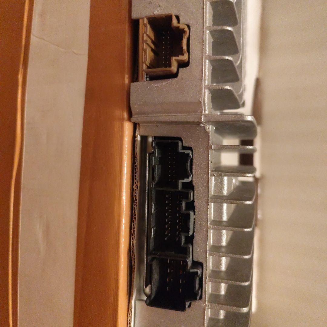 キャデラック エスカレード　Bose アンプ　 No 25939529