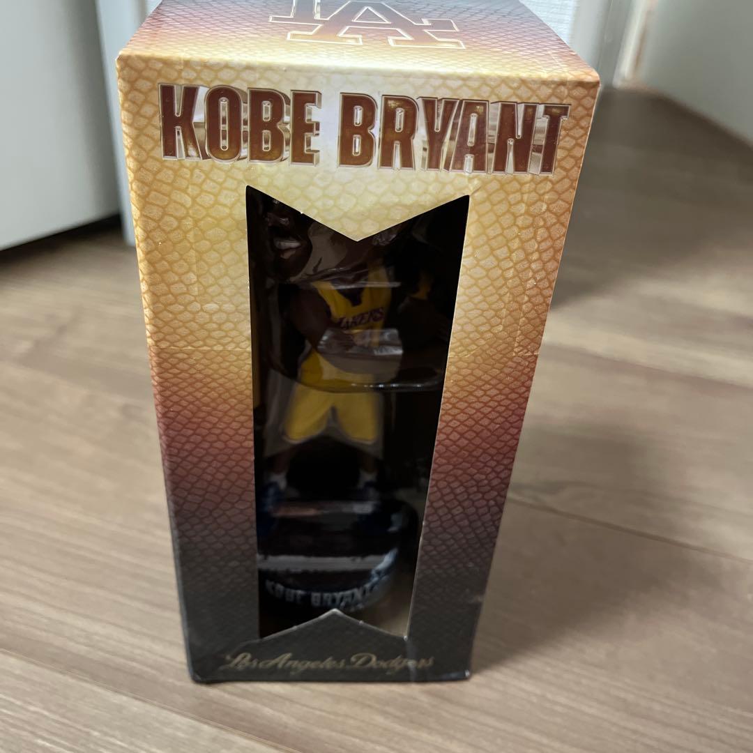 【非売品】8/8 球場配布品 コービー・ブライアント ドジャースボブルヘッド