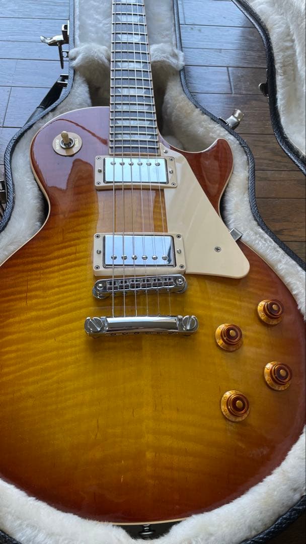 Gibsonレスポール　ワンオーナー 社外自動チューニングマシンお付けします。