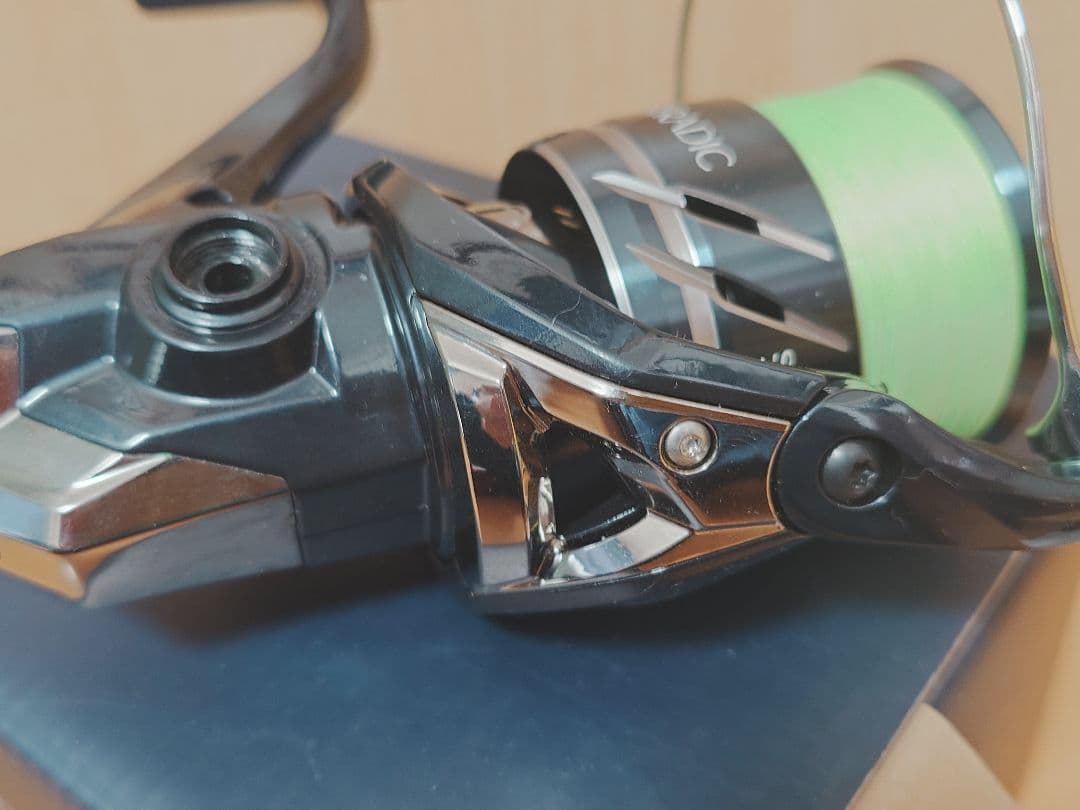 美品★SHIMANO 24 STRADIC SW 4000XG スピニングリール