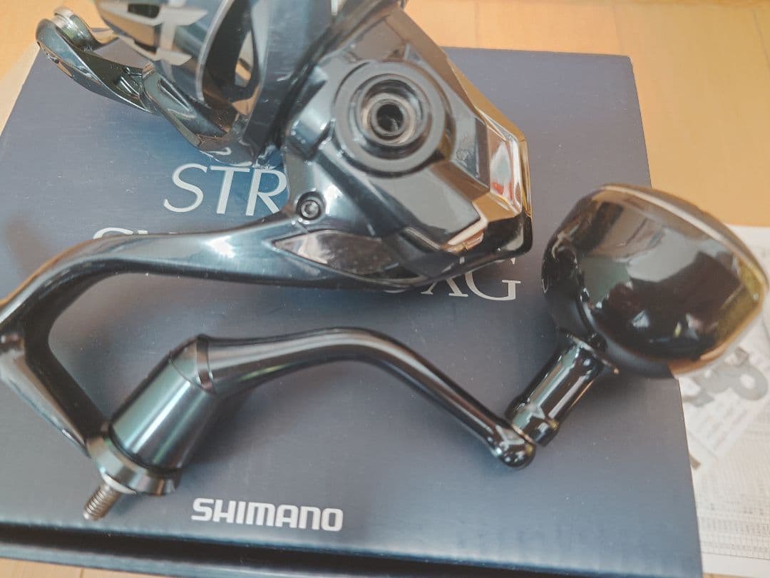 美品★SHIMANO 24 STRADIC SW 4000XG スピニングリール