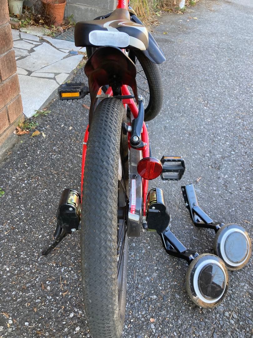 補助輪とペダルがワンタッチ脱着　dバイク　自転車　引き取り限定