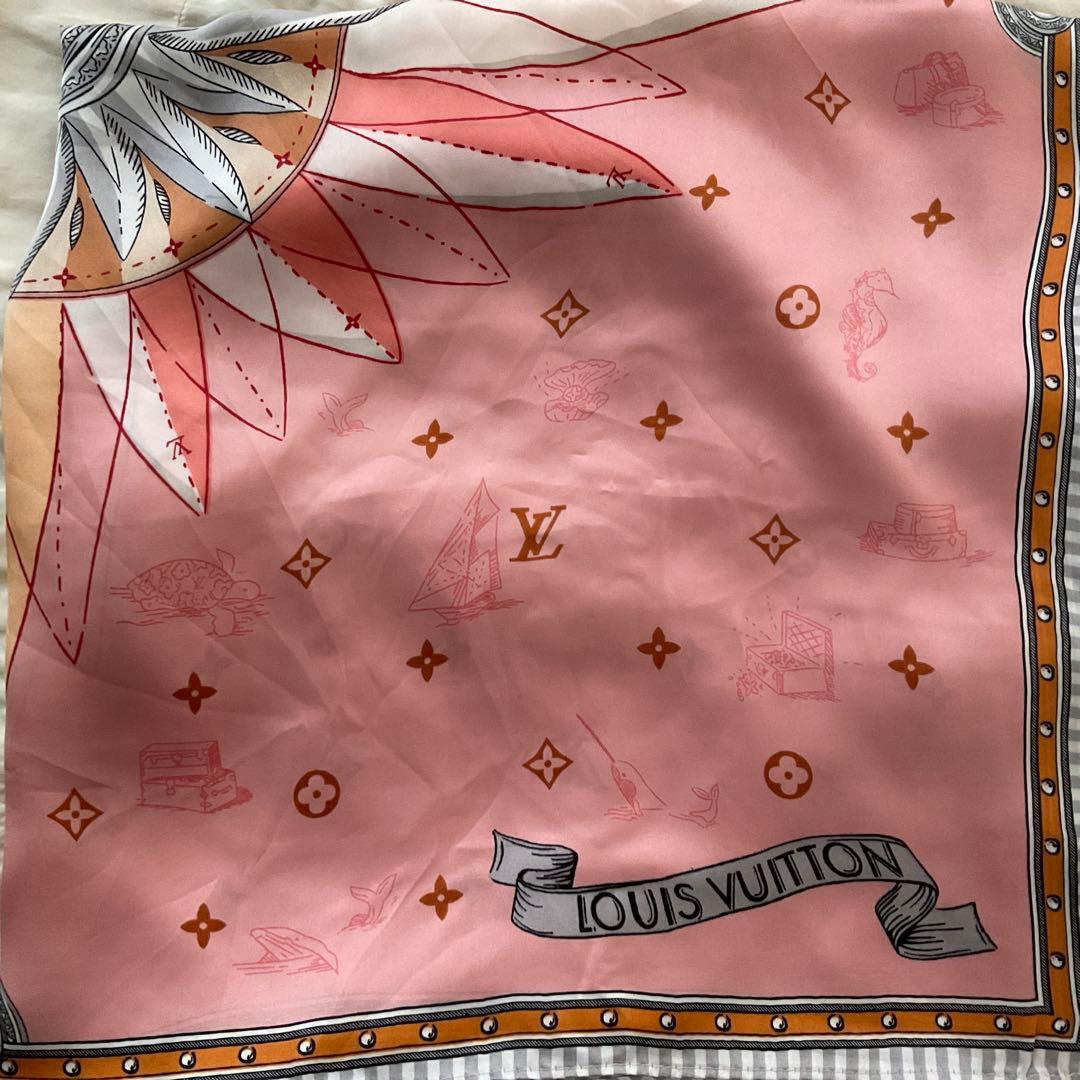 LOUIS VUITTON スカーフ　ノベルティ