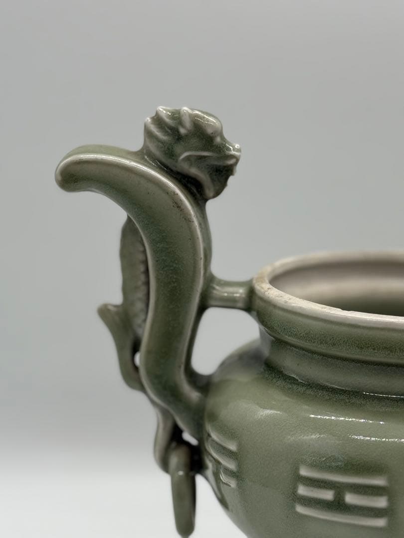 中国　青磁　龍耳香炉　送料込み250729