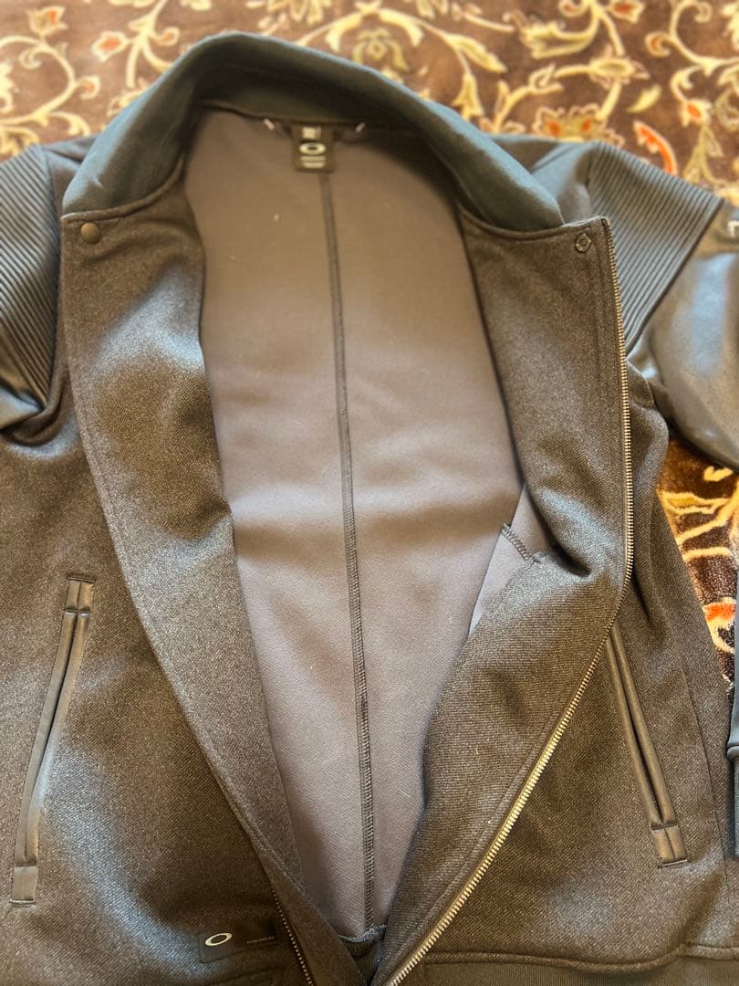 極美品 オークリー スカル ゴルフブルゾン ブラックXL