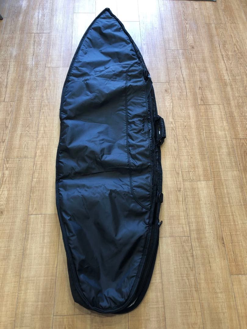 HICサーフボードBooster3 5’7(ボードケース　•リーシュコード付)