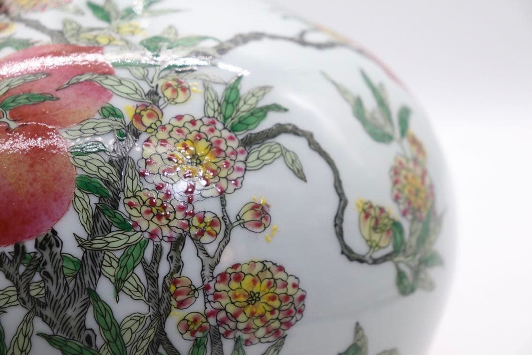 中国　粉彩　桃紋瓶　送料込み260118