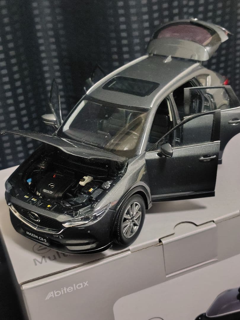 MAZDA CX-5　モデルカー　1/18