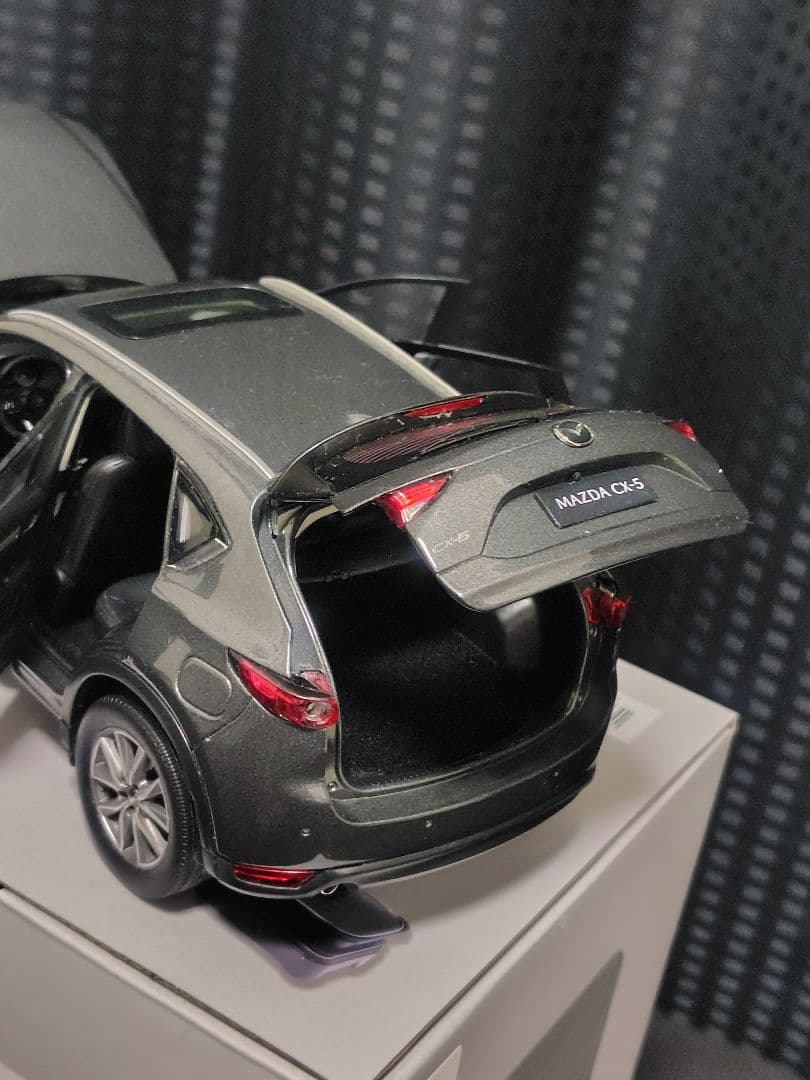 MAZDA CX-5　モデルカー　1/18