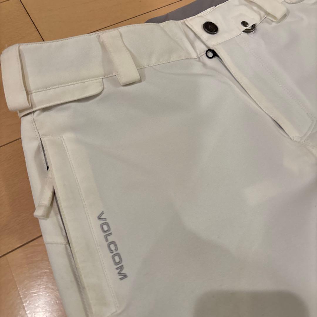 VOLCOM スノボウェア　アメリカサイズS 日本のＭサイズ相当　別売り不可
