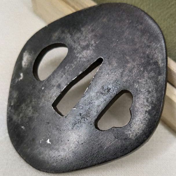 薩摩鍔　撫で木瓜　鍔　鐔　薩摩鐔　刀装具　時代武具　日本刀　居合　御多福　木瓜