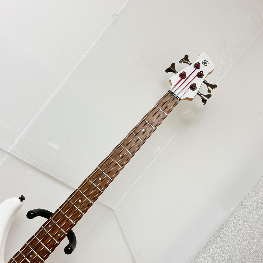 美品 YAMAHA ヤマハ TRBX304 アクティブベース ホワイト