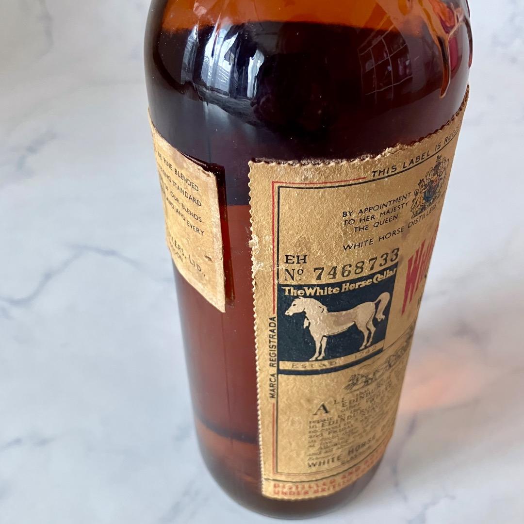 【未開栓】白馬のフィギュア付き ホワイトホース スコッチウイスキー 750ml