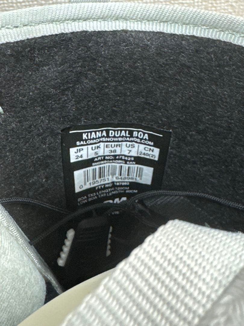 未使用 24-25 Salomon Kiana Dual Boa 24cm