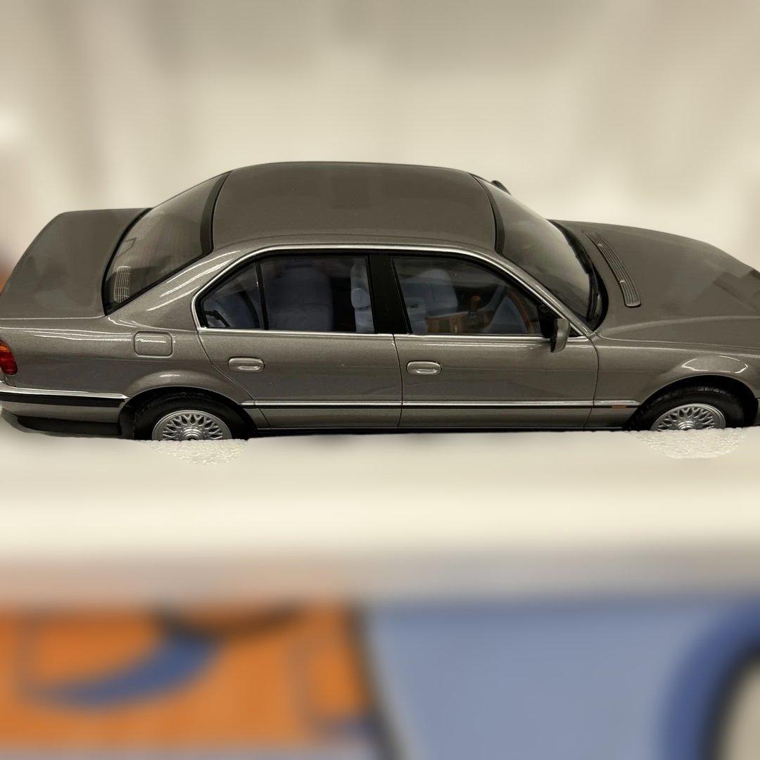 ミニカー 506340KK  1/18 740i E38 1.series 1994
