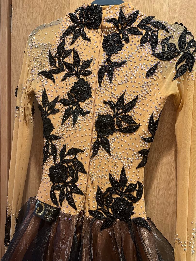 社交ダンス　ドレス　オーダードレスショップフェリシア　プロ着用　スタンダード