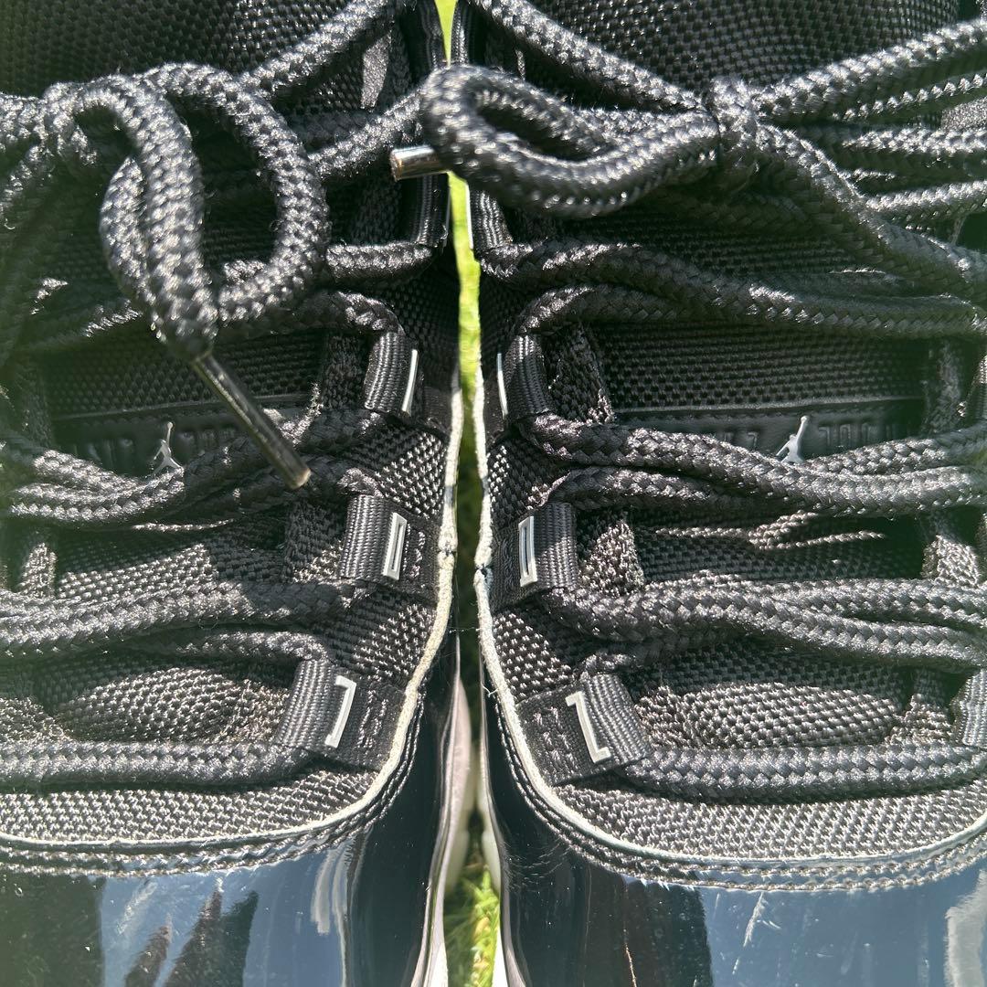 希少エアジョーダン 11 ブラック/ホワイトサイズ UK7