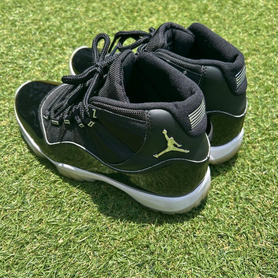 希少エアジョーダン 11 ブラック/ホワイトサイズ UK7